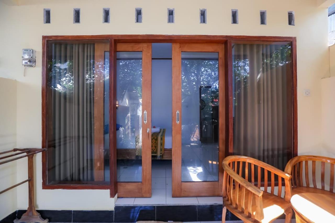 Апартаменты Radika House Гили Траванган Экстерьер фото